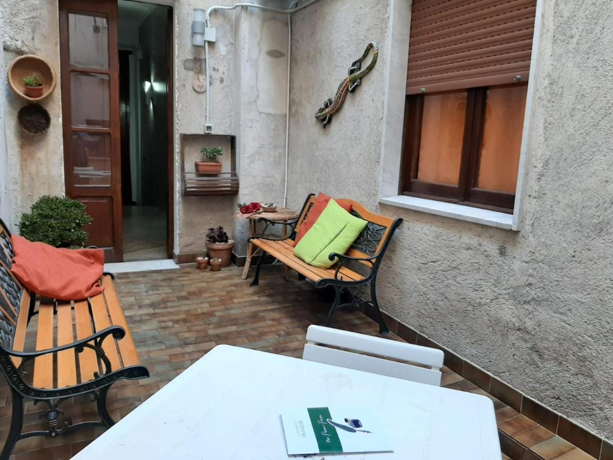 Il Vecchio Piano Lägenhet Castrovillari Exteriör bild